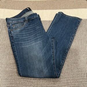 Women’s Kut from the Kloth jeans . Catherine Mid rise Boyfriend Blue . NWOT